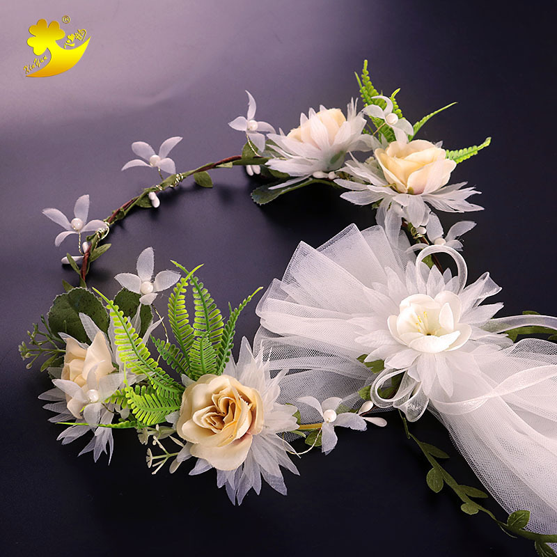 Korean-style bride wreath veil factory direct sales, travel commemorative magazine photo shoot, women's white handmade rose rattan Application Scenario