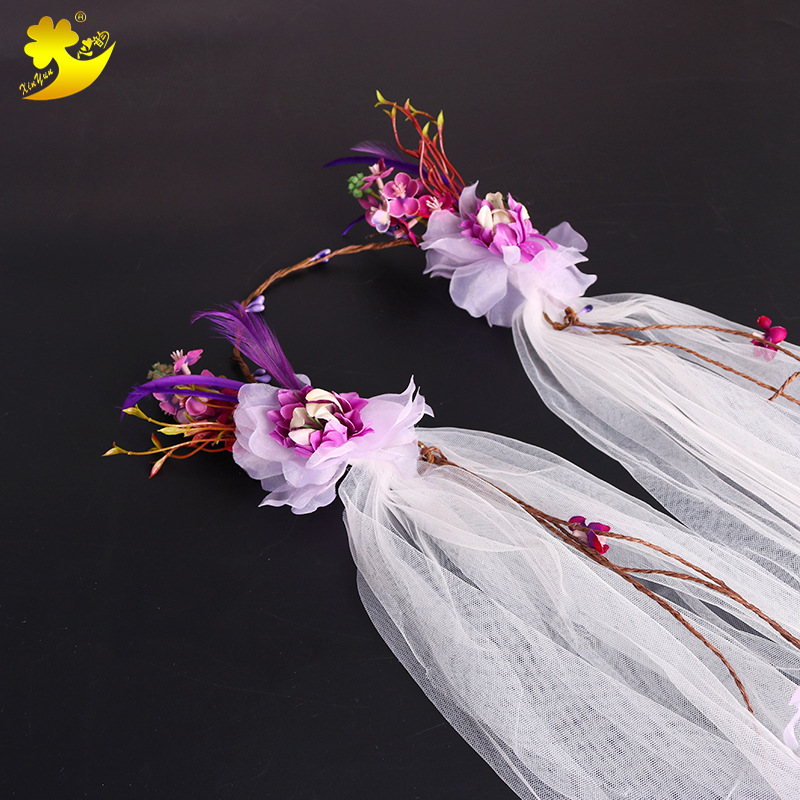 Factory wholesale Hawaiian flower garlands, veils, bride headwear, realistic forest girl photo studio photography, purple and white accessories for women Application Scenario