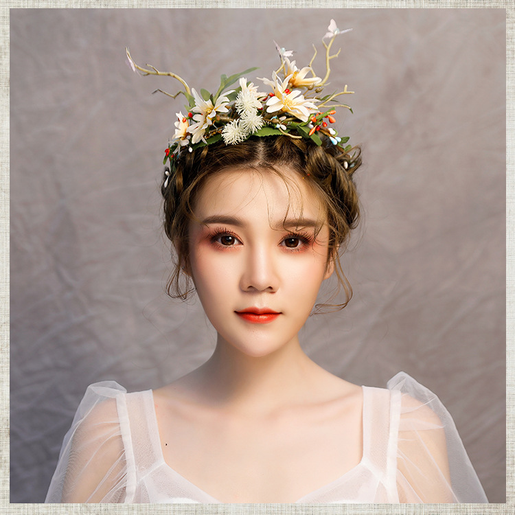 2018 Korean-style forest-themed bridal headwear and hair accessories, artificial flowers, antler garlands, studio wedding photography headwear and headwear