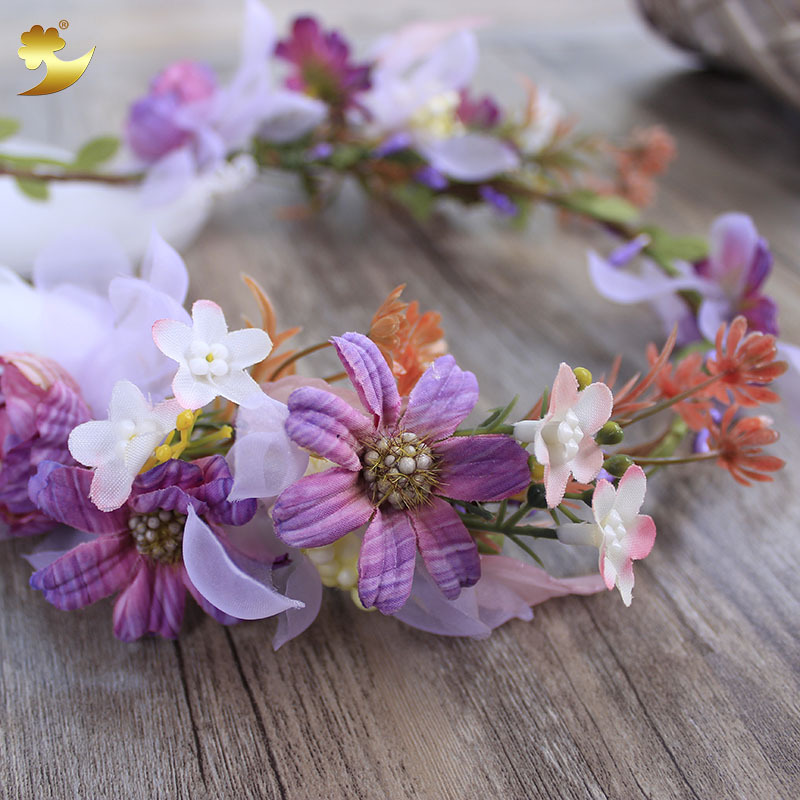 European and American exaggerated two-color garland veil for brides, hand-woven purple and red two-color rose bud garland veil details Picture