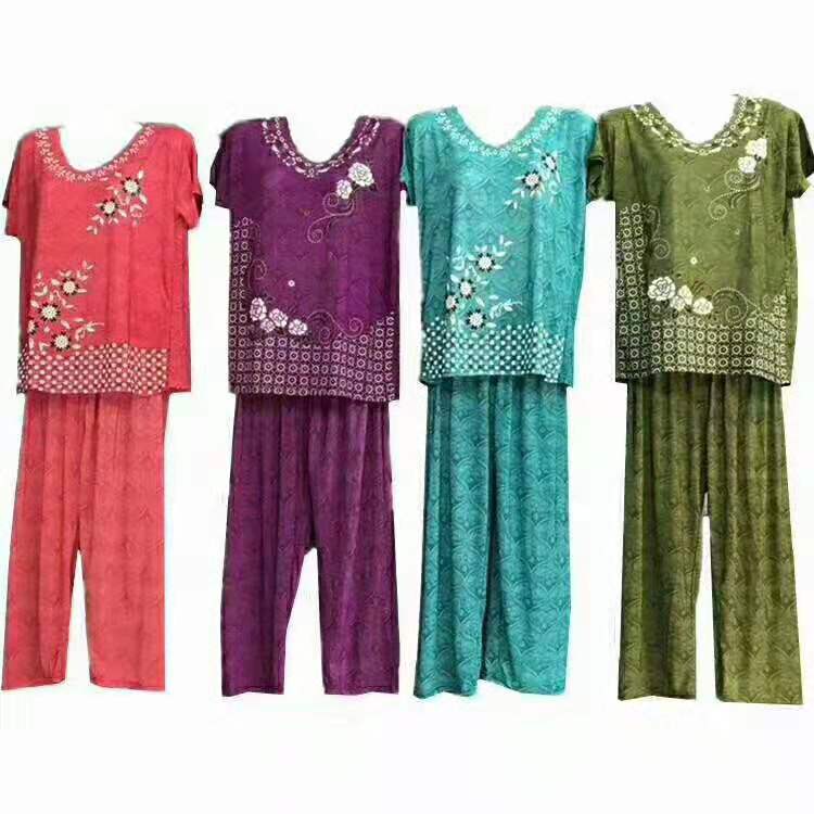 Direct sales from the manufacturer of gold-embossed short-sleeved women's clothing sets for middle-aged and elderly people, large-sized casual wear sets for mothers details Picture