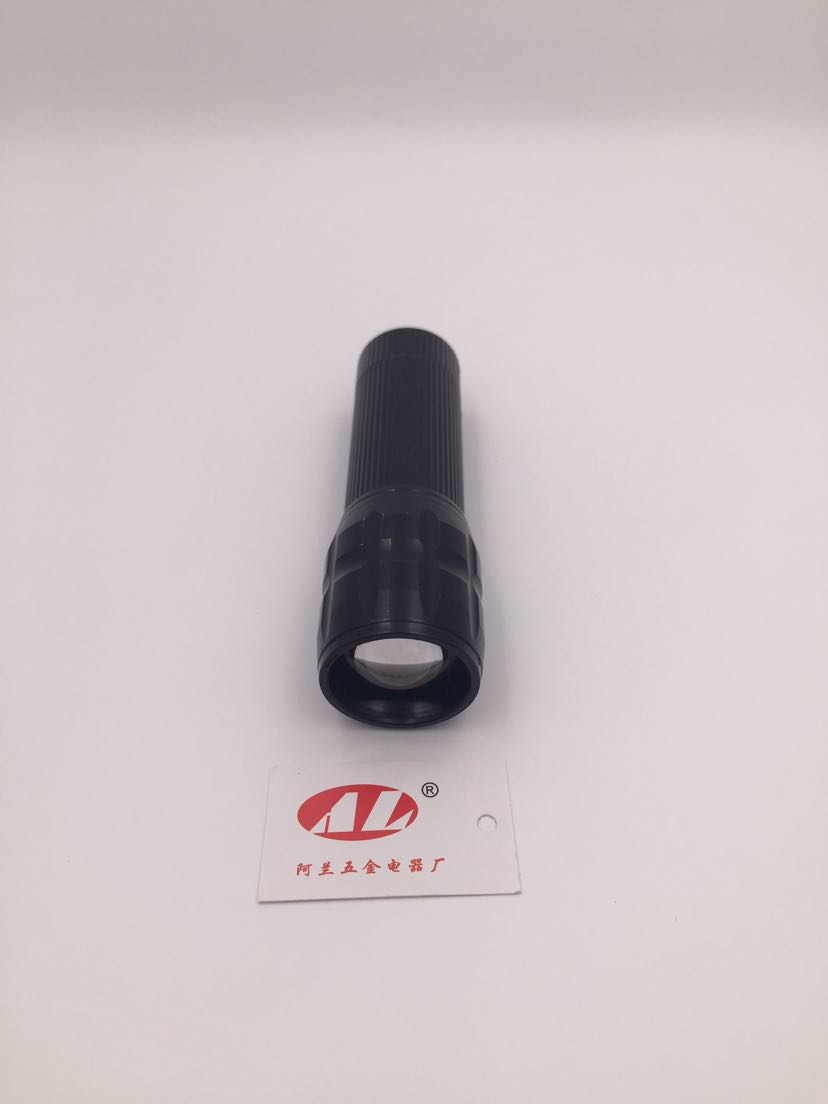 Small battery retractable focus flashlight mini model