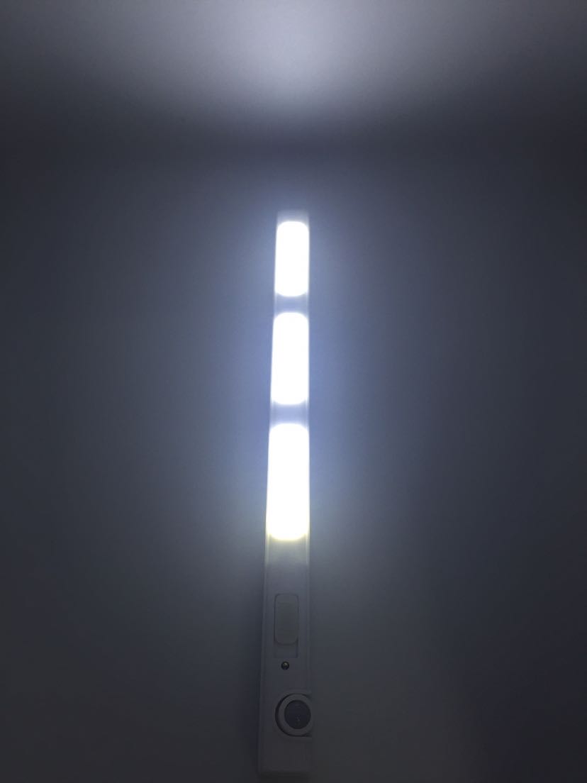 Wardrobe light Cabinet light Human sensor light 15 lamp bead strong light battery