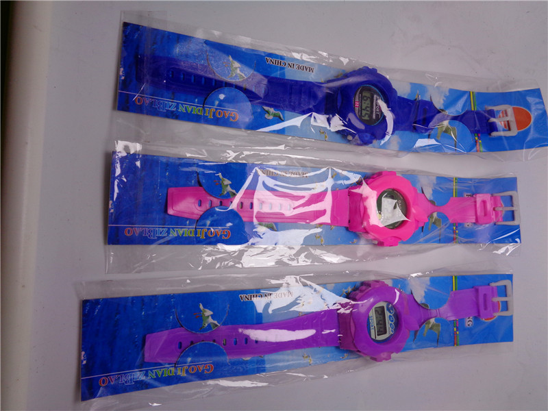 儿童发光运动手表 地摊爆款彩苹果表 男女学生赠送礼品 厂家直销