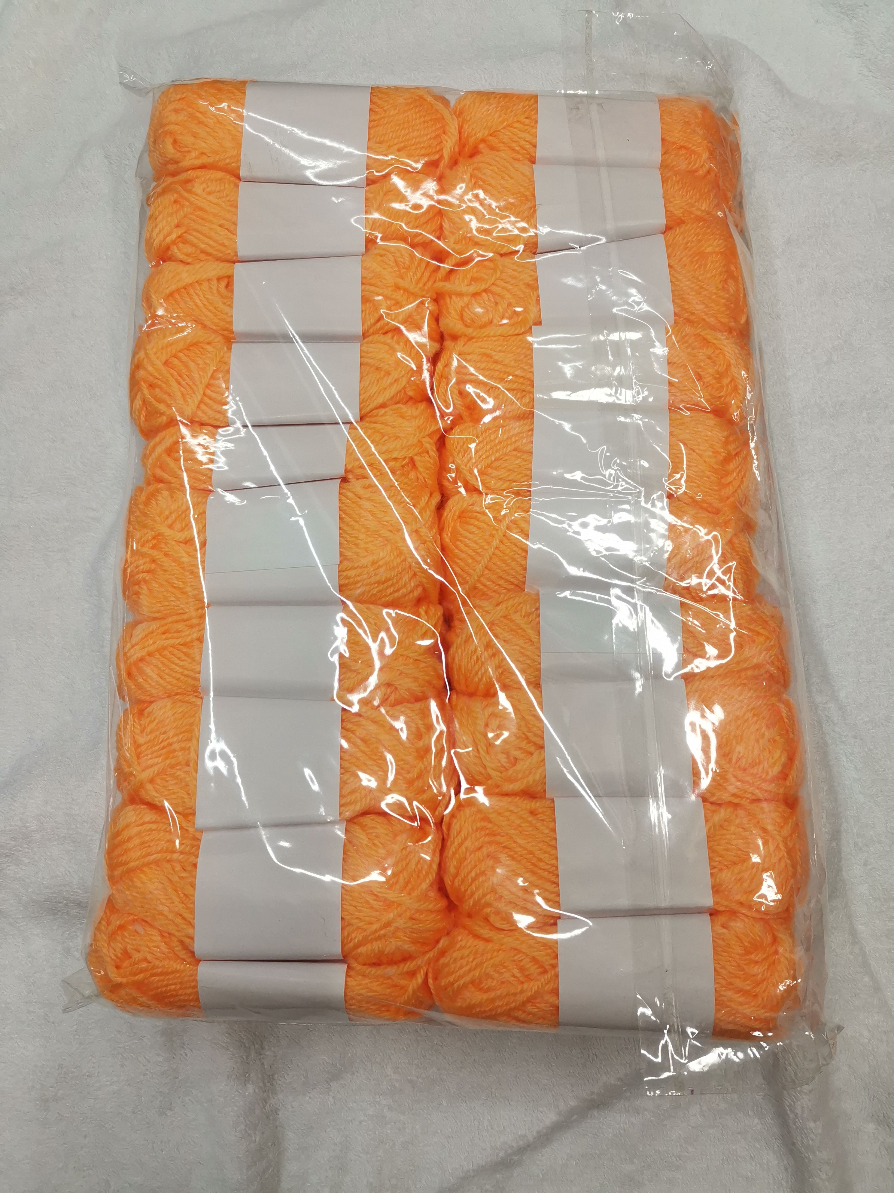 15g of 100% acrylic yarn for foreign trade, environmentally friendly, free of azo, children's DIY craft product yarn details Picture