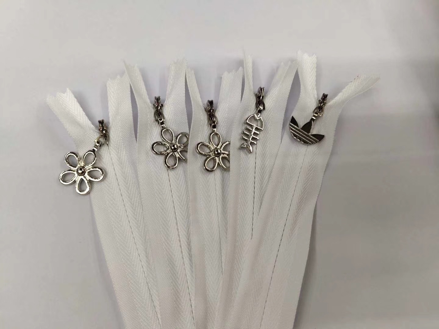 服装辅料细节图