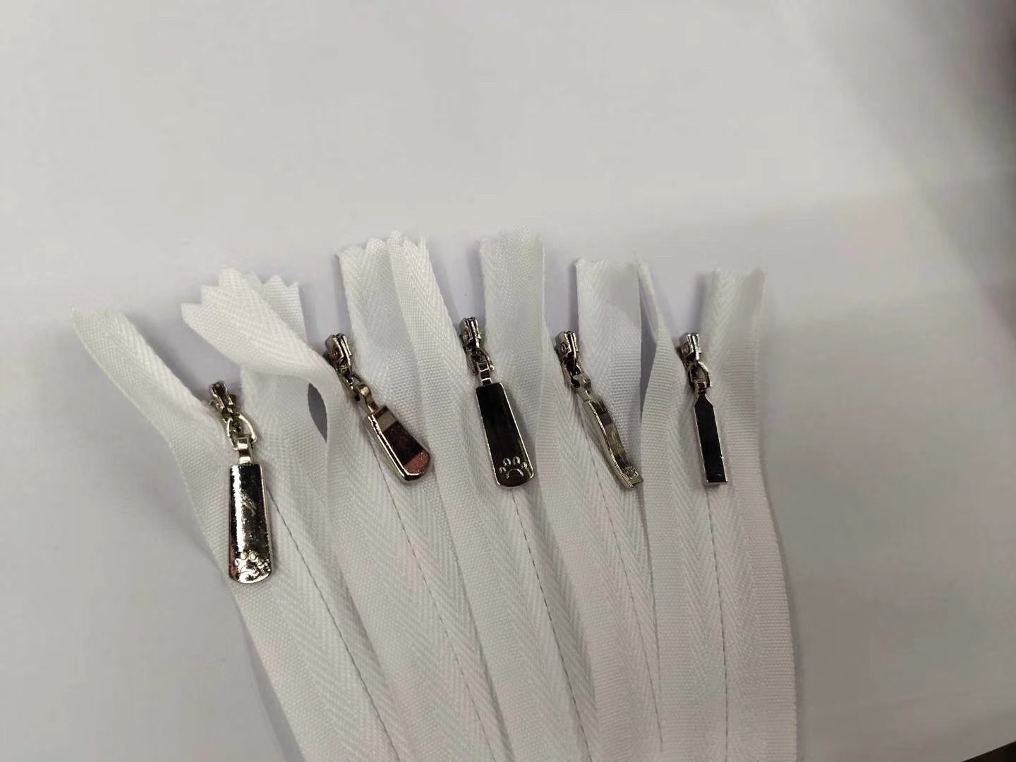 服装辅料产品图