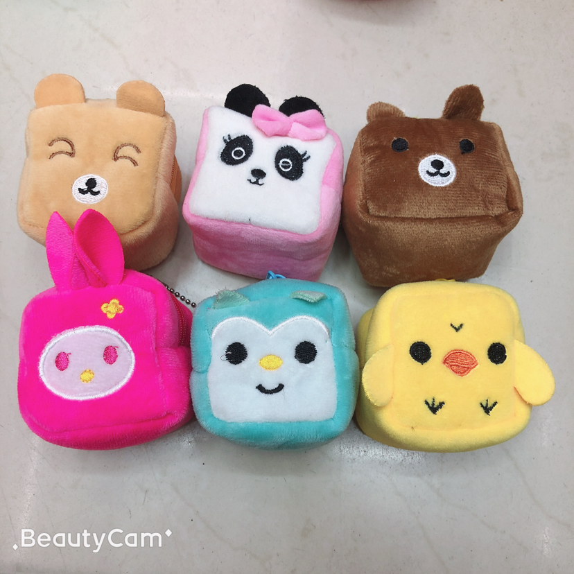 Coin purse, three-dimensional coin purse, square three-dimensional coin purse, embroidered cartoon wallet, small square bag wallet Application Scenario