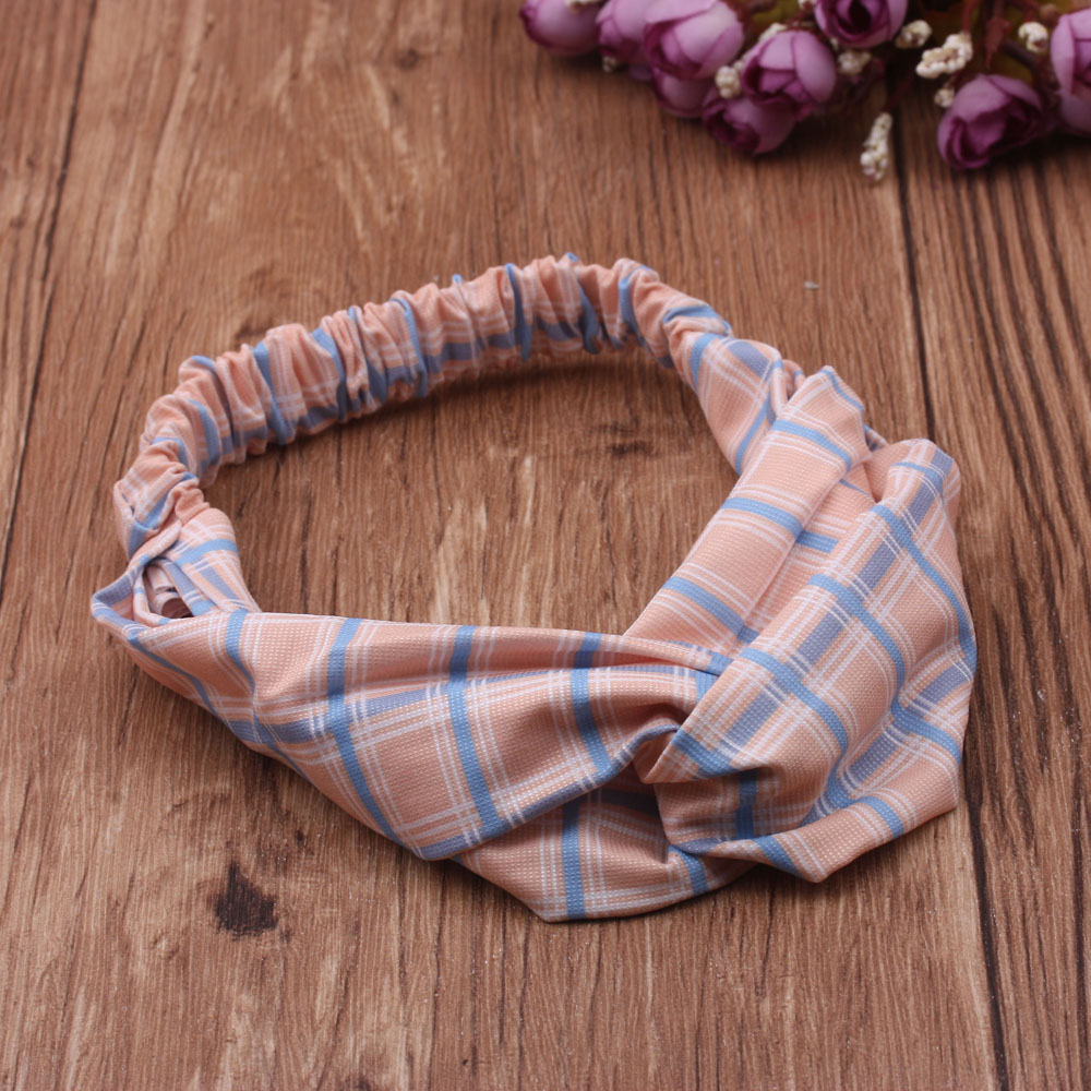10-yuan store accessories: Hair bands, Korean wide cross hair bands, sports hair bands, hair bands, and wind series headwear Application Scenario