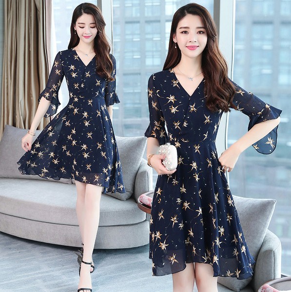 New summer plus-size women's dress in Korean style, sweet and cute, with a bouquet of flowers and flared sleeves for women
