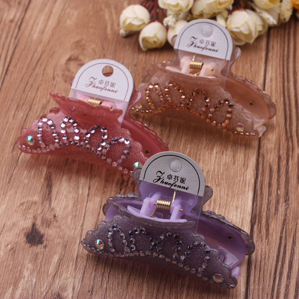10-yuan premium product boutique: Hair clips, hairpin grabbers, medium-sized clips, bath hair grabbers, top clips, water drill heads Application Scenario