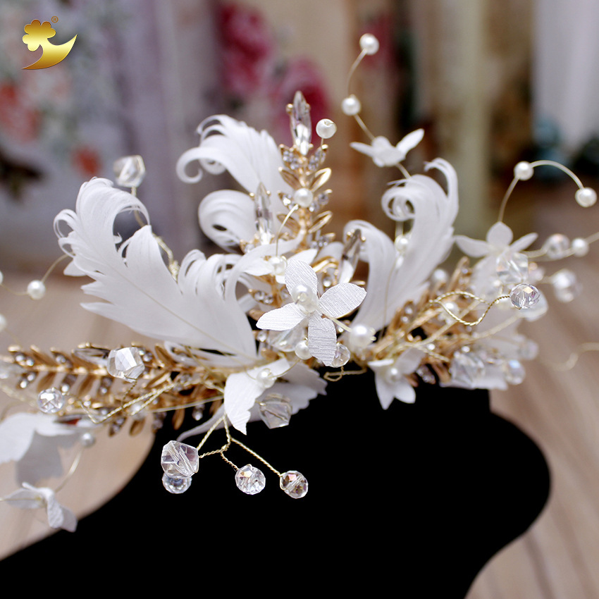 Xinyun Bride Accessories, new crown hairband, vacation wedding photography, Yiwu hair accessories, headwear, semi-ring fashionable hairband Application Scenario