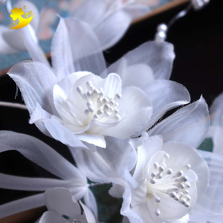 Factory direct sales of bride headwear, bridesmaid updo, hair flower, studio photography, photo shoot headwear, stage fashion show accessories, Yiwu accessories details Picture