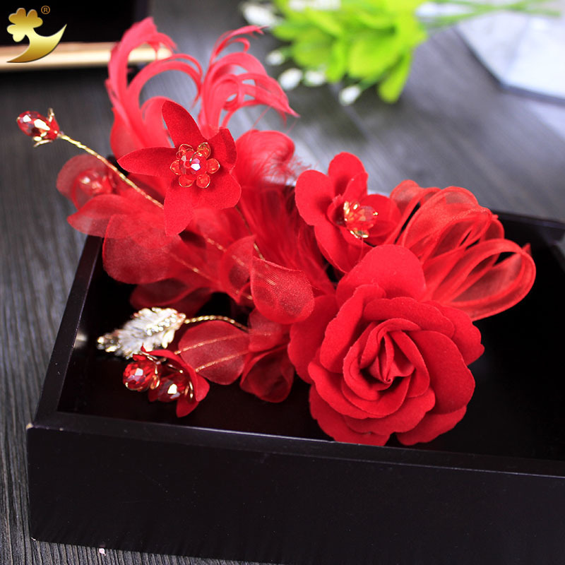 Wholesale of Korean-style bride red rose headwear, women's handcrafted pearl knot wedding flower hair accessories and headbands details Picture