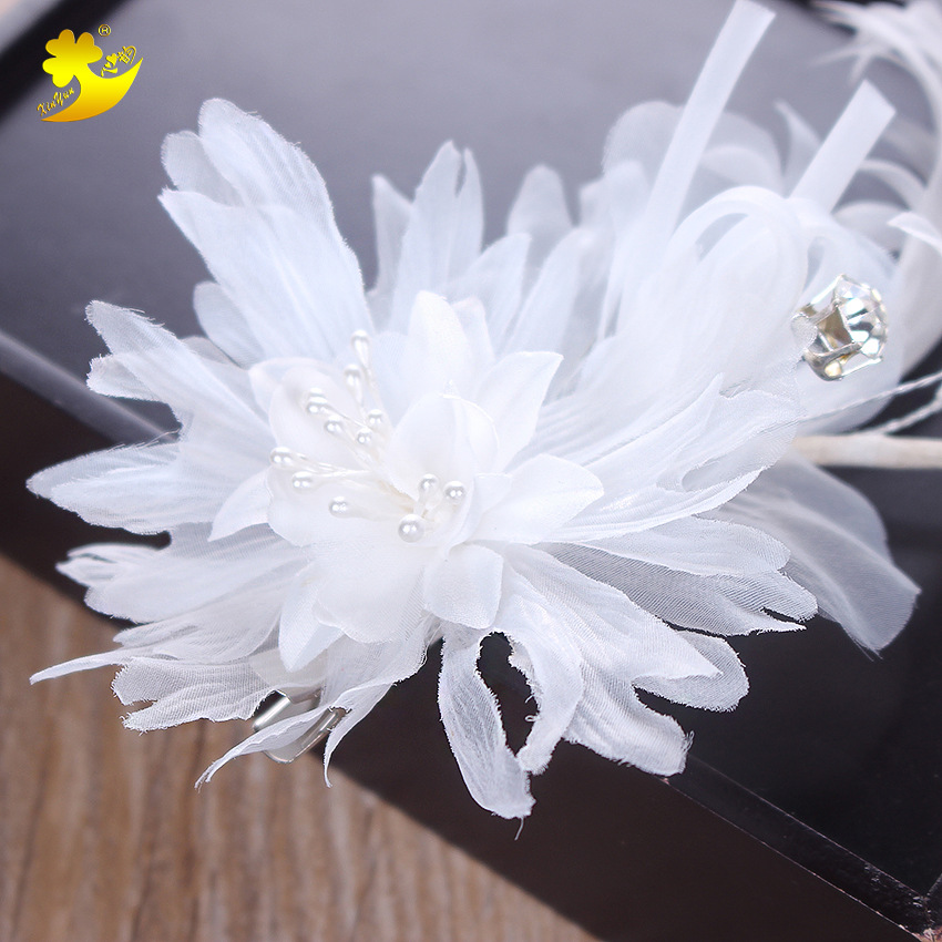 Foreign trade bride headwear, white bouquet, vacation photography, Yiwu hair accessories, evening and banquet accessories, advertising promotion, headclip Specification image