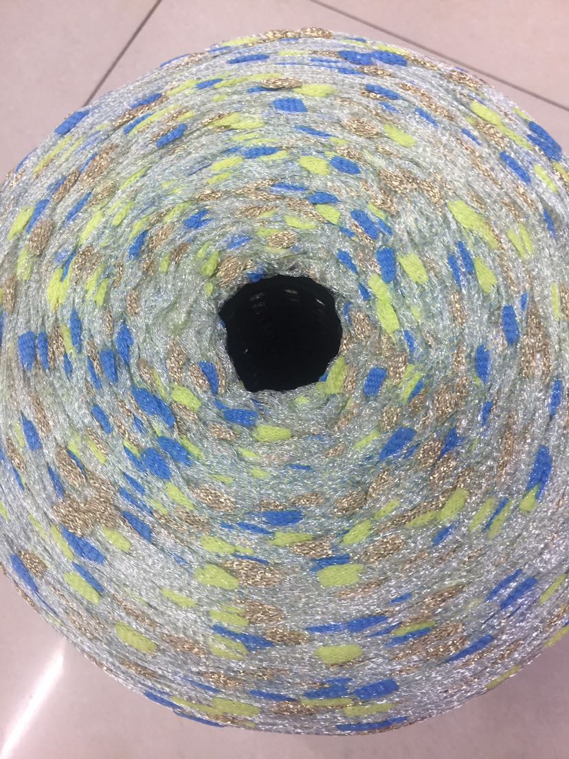 Colored bamboo yarn with a 6-centimeter spacing, nylon fabric clothing accessories and scarf accessories Specification image