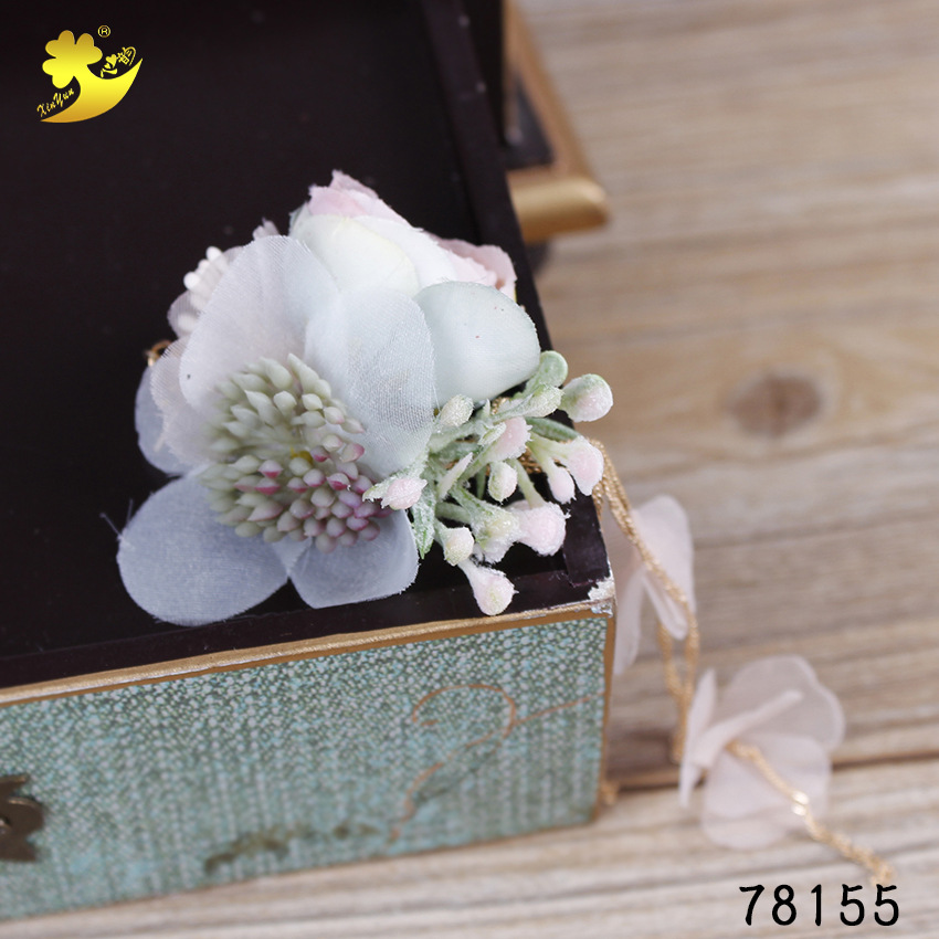 New 2018 Japanese and Korean retro bride accessories, forest-themed exotic flirting, studio photography, succulent vegetable bags, pink earrings Specification image
