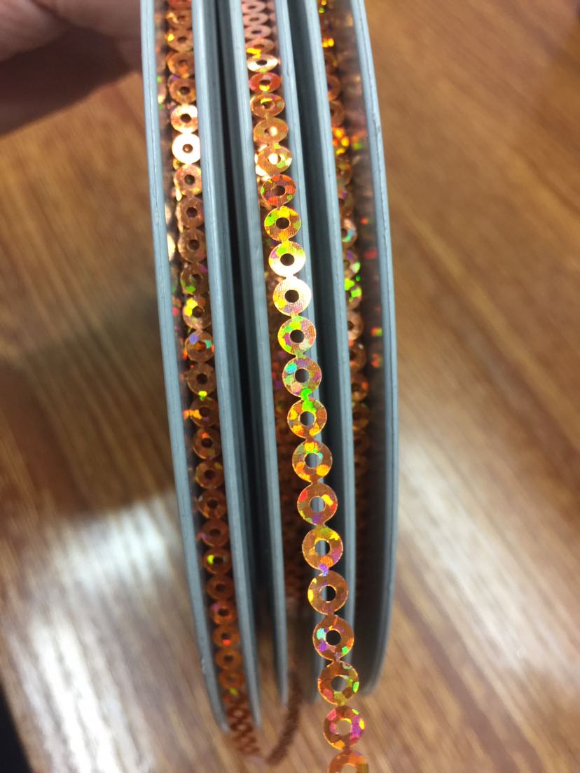 4 cm gold radium color disc, 120 yuan per disc in stock