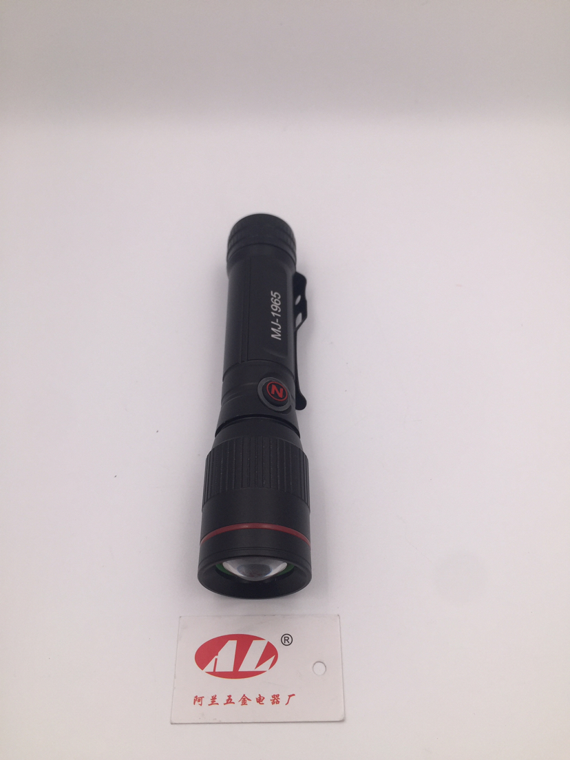 Strong USB rechargeable flashlight retractable focus with pen buckle portable flashlight