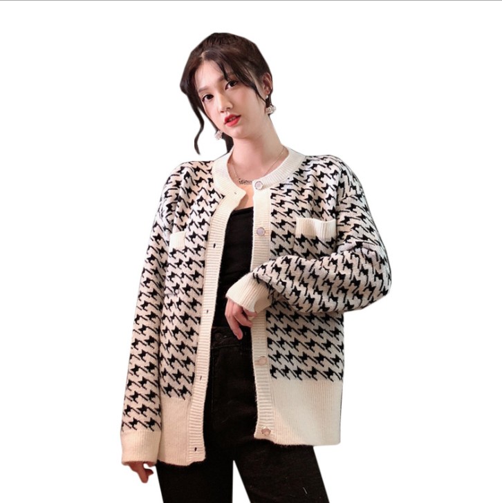 A short knitted cardigan with a checkered pattern for women's wear, a stylish and versatile ins top Item Picture