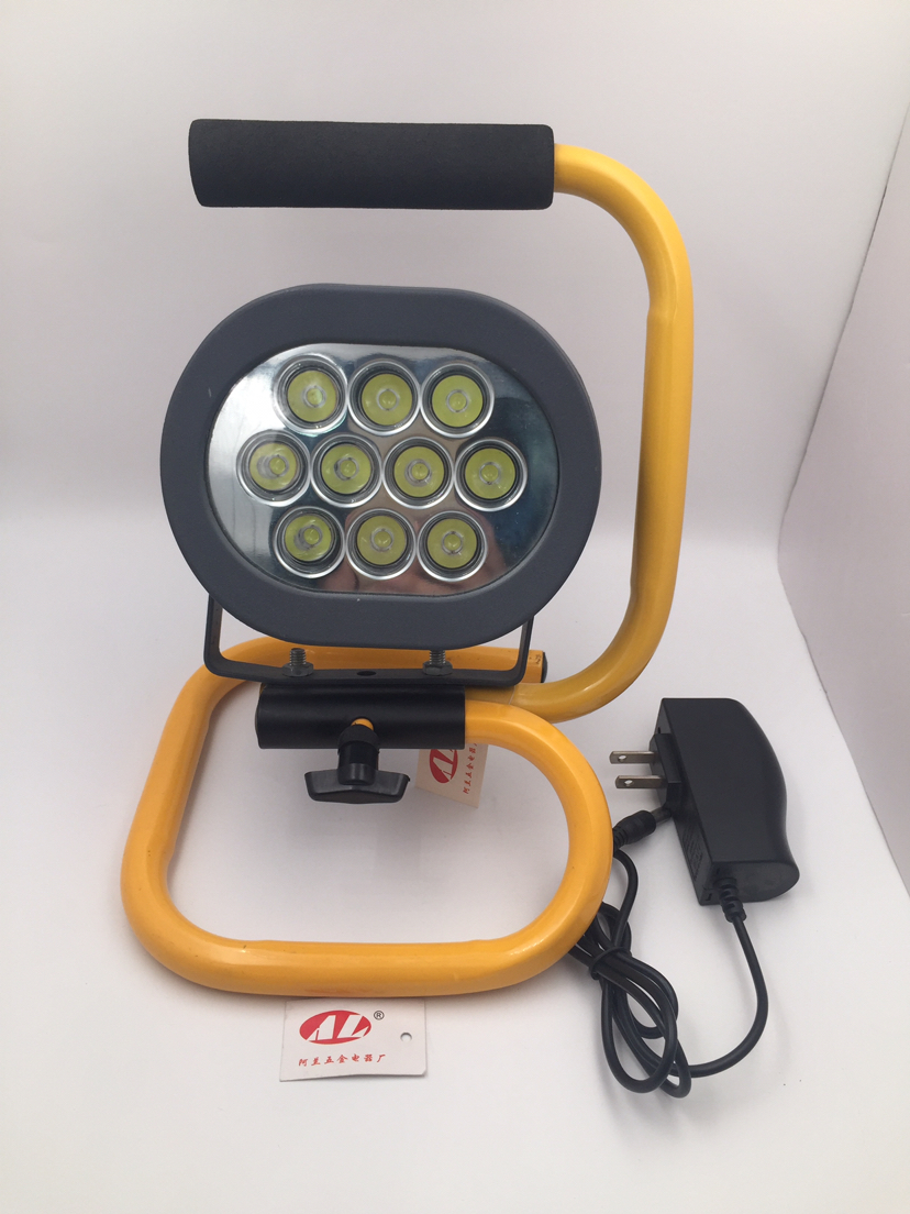 户外应急灯手提式野营灯工作灯投光灯警示工作灯