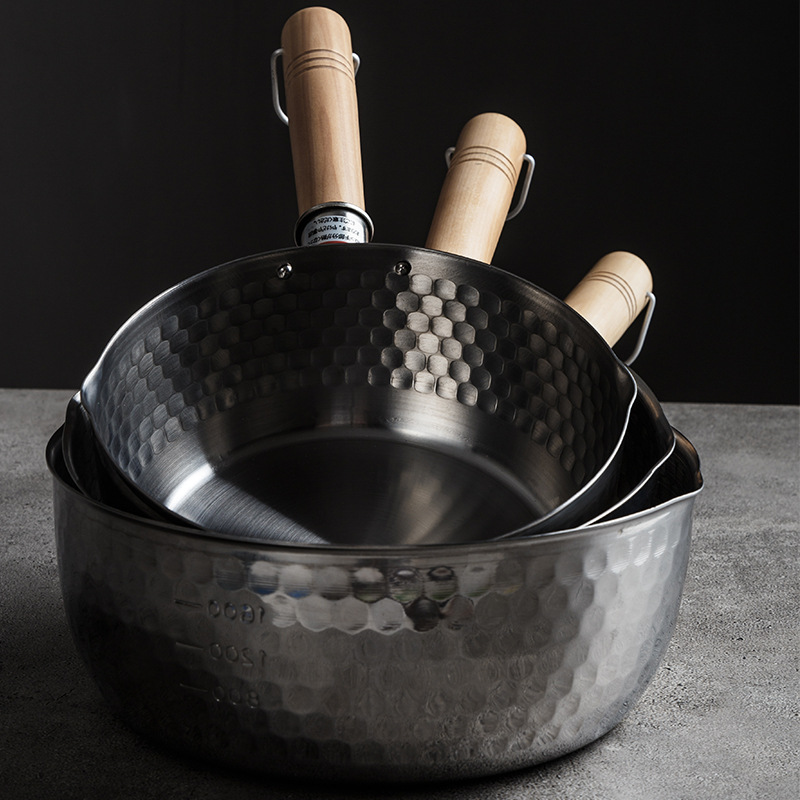 Manufacturer's stainless steel snow flat pan, non-stick pan, milk pan, aluminum pan, Japanese induction cooker, gas stove, universal creation Application Scenario