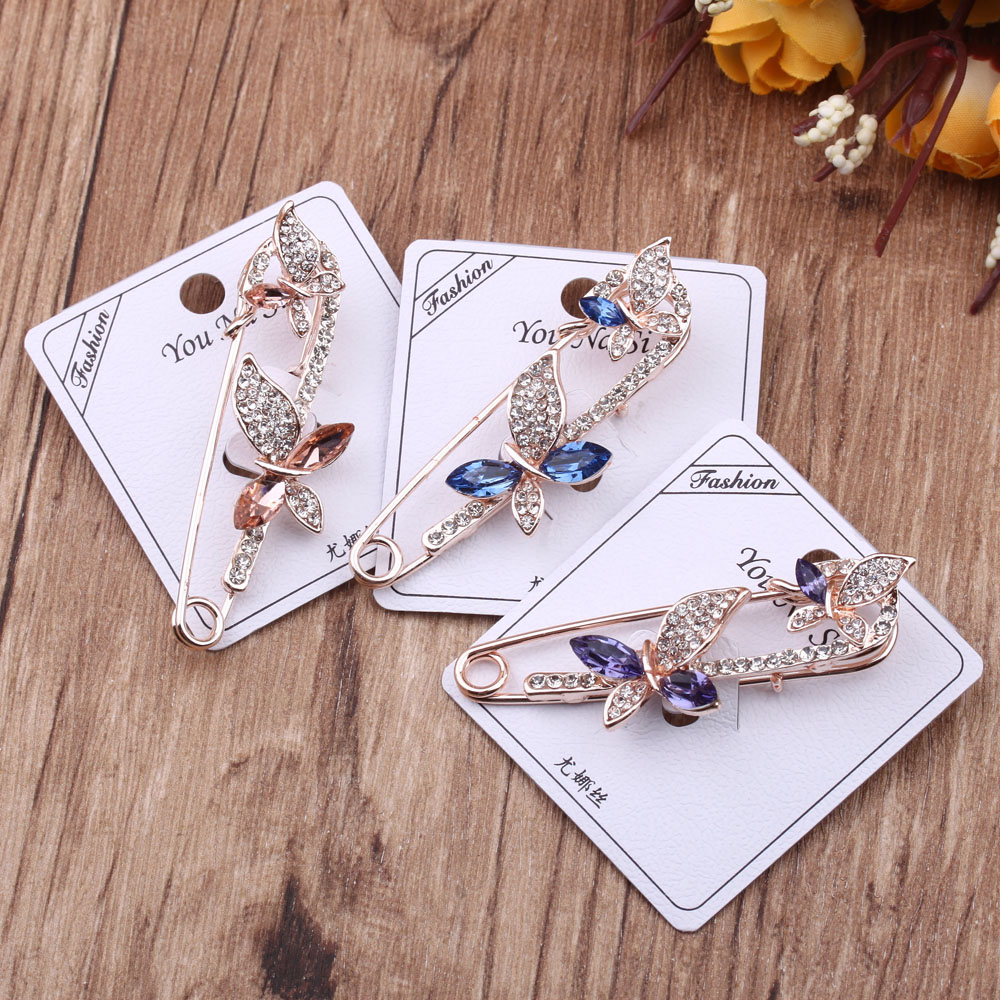Wholesale of accessories, rhinestone pins, clothing fasteners, luxurious and elegant Korean shawls, women's coats, decorative brooches Specification image