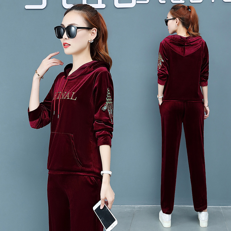 2019 New women's velvet sportswear set Spring and Autumn Fashion Korean Style two-piece set embroidered hooded large size details Picture