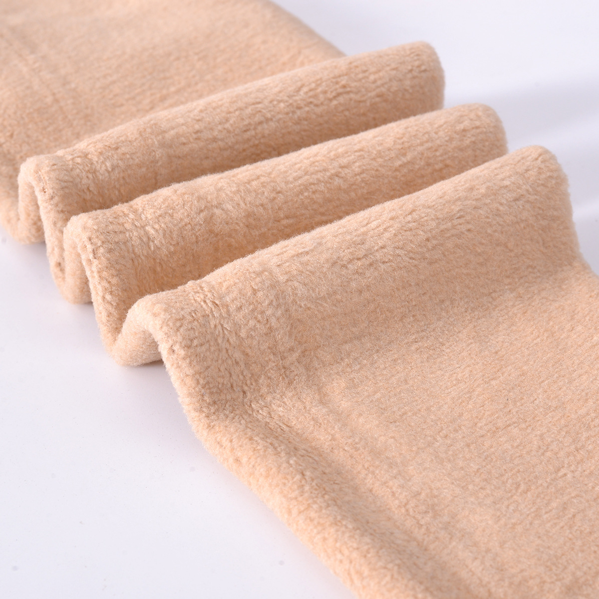 In 2022, the new style of flesh-colored base socks for women can be worn as outerwear with fleece, bare-leg, skin-colored thermal pants. The leg warming wonder, pantyhose for women Application Scenario