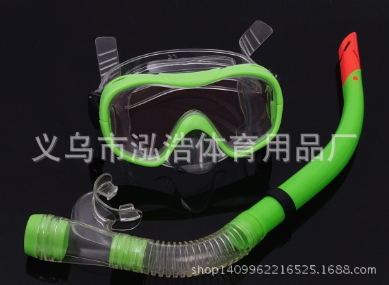 The manufacturer supplies super cool - genuine anti-fog diving goggles, swimming masks, dry breathing tubes and snorkeling equipment Specification image