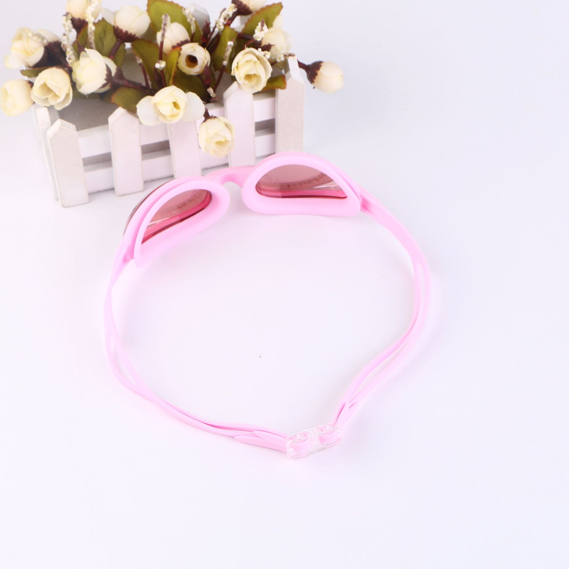 Swimming goggles, swimming glasses, anti-fog electroplated silicone swimming goggles, water sports equipment, swimming goggles, universal Application Scenario