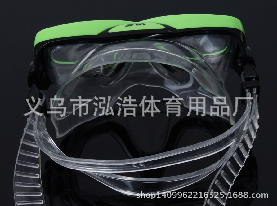 Factory direct sales of summer water products: diving goggles + snorkeling tubes, diving water sets, and snorkeling equipment Application Scenario