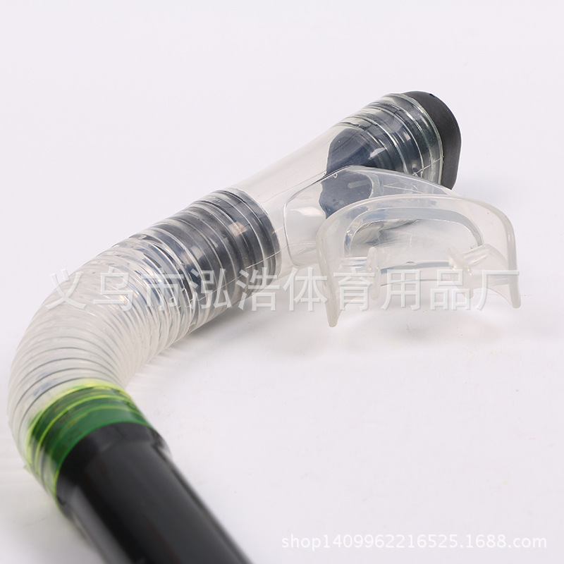 Factory direct sales of comfortable and fashionable tempered glass diving goggles, breathing tubes and two snorkeling sets for wholesale Application Scenario