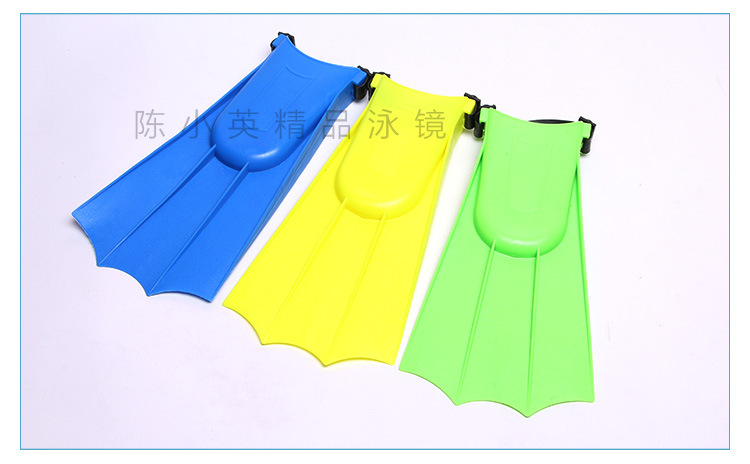 Factory direct sales of flippers, diving flippers, swimming flippers, water sports and swimming supplies Application Scenario