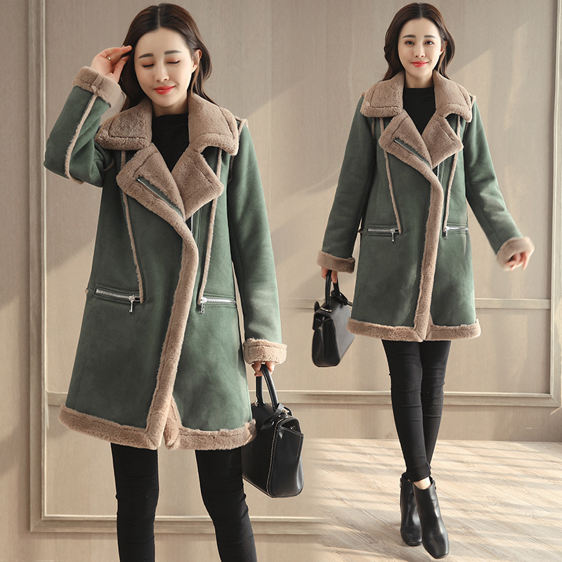 New mid-length cotton-padded jackets for women in winter, with thickened cotton-padded clothes made of deerskin, lambskin and fleece details Picture