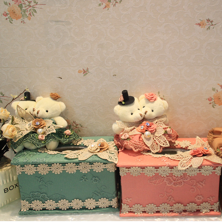 厂家直销 家居创意公仔小熊蕾丝布艺抽纸盒 香榭丽恩爱短纸巾盒