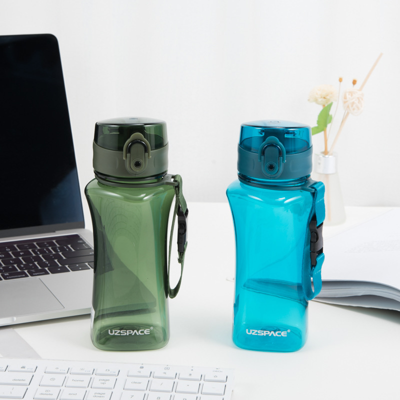 Imported Tritan Plastic Cup, Cool Sports Water Bottle, Simple Pop-Up Lid Water Cup, Tea Water Separator Cup Application Scenario
