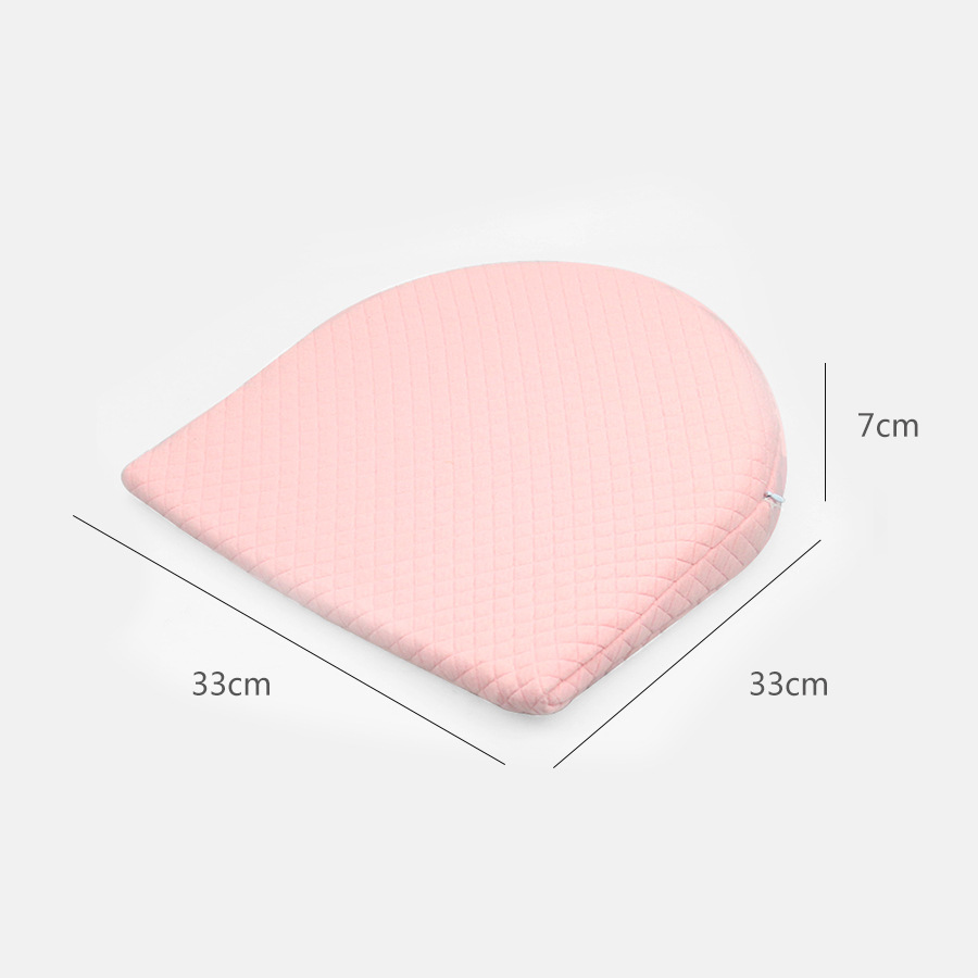 Anti-spitting baby pillow, triangular slope baby pillow, memory foam baby pillow, baby feeding pillow, cross-border bestseller Application Scenario