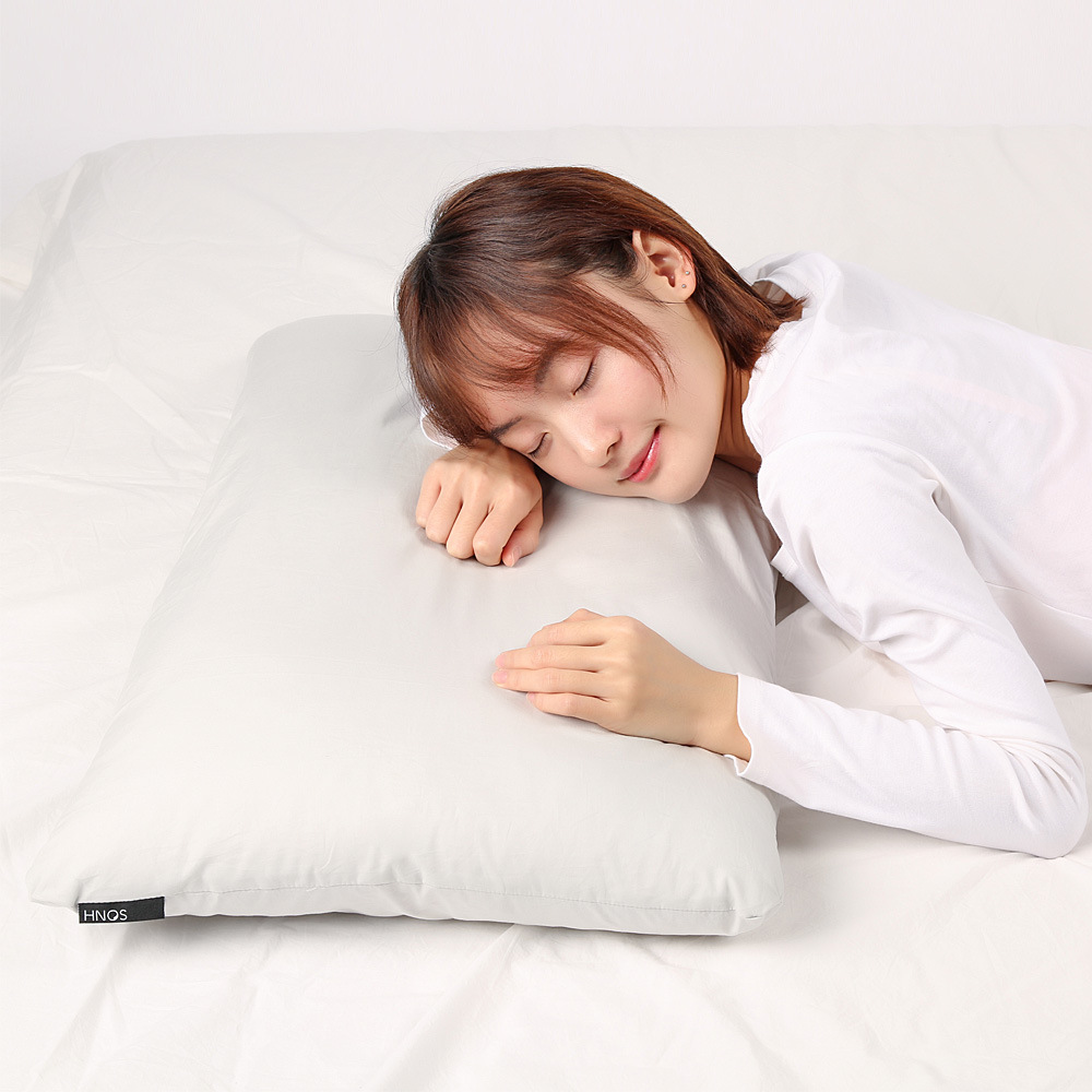 Simple, modern and fashionable sponge pillow, slow rebound sponge memory pillow, velvet sponge pillow, customizable Application Scenario