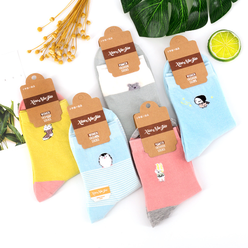 Wholesale supply of winter new style women's cartoon mid-calf socks, breathable, sweat-absorbing, fashionable and casual pure cotton socks details Picture