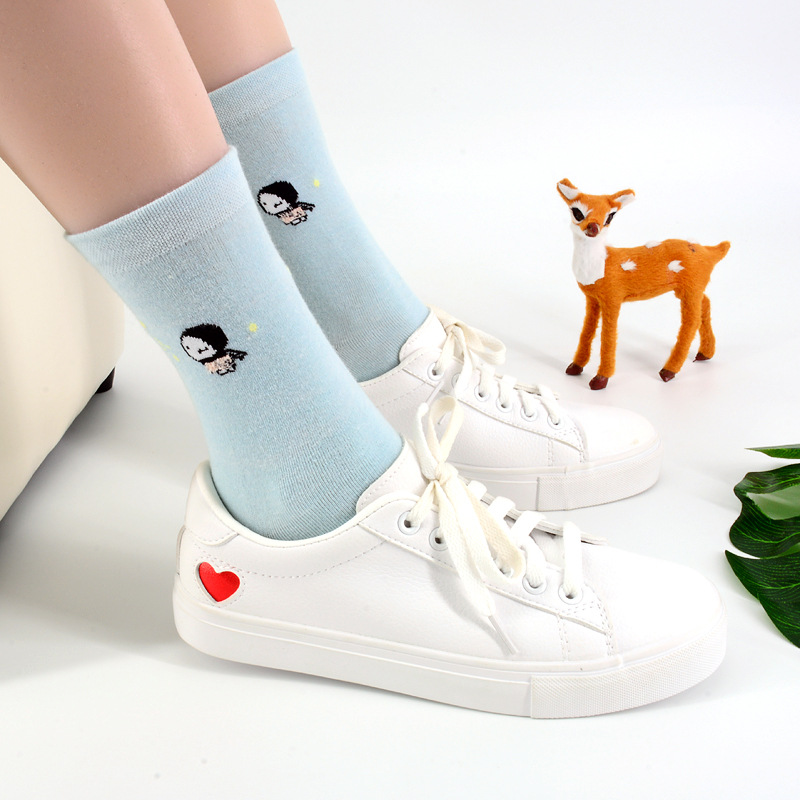 Wholesale supply of winter new style women's cartoon mid-calf socks, breathable, sweat-absorbing, fashionable and casual pure cotton socks Application Scenario
