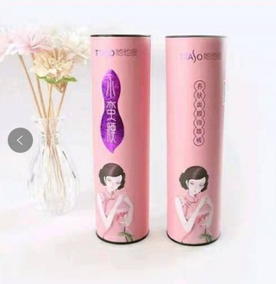 He and she are petite and slender, with a tall waist and a tapered abdomen. They are wearing lace magnetic therapy underwear that warms the uterus, protects the waist, lifts the buttocks, and shapes the body Item Picture