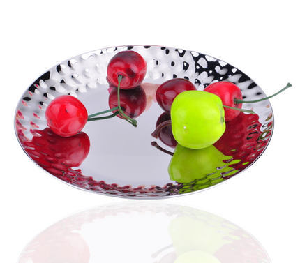 Stainless steel hammered snack plates, dessert plates, candy plates, bar snack plates, and home stainless steel fruit plates