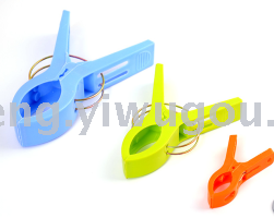 Clothes drying tongs, plastic clothes drying tongs, windproof tongs and hanging tongs Application Scenario
