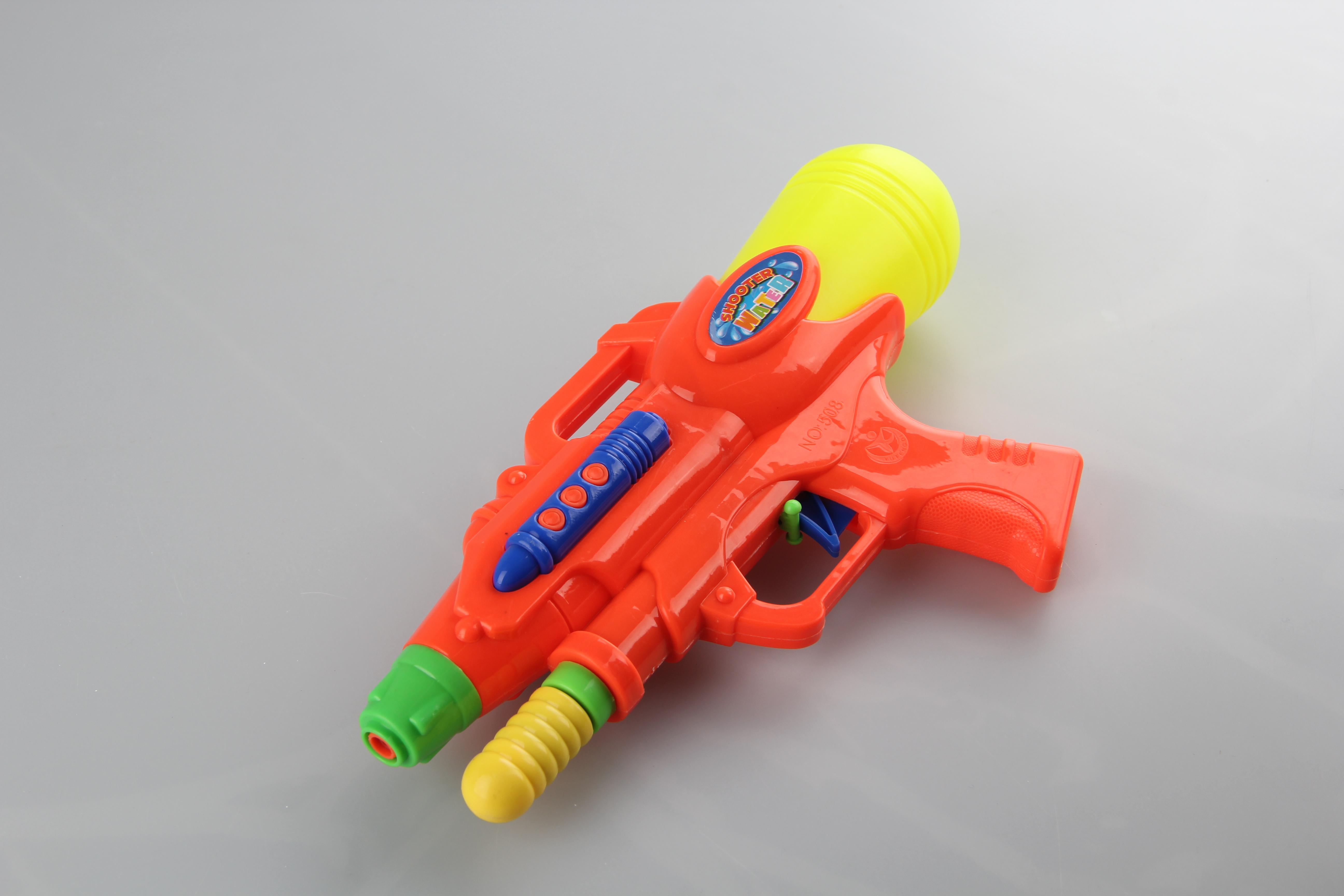 The 508 children's water gun toy is a must-have for beach rafting, water play and water fights on Taobao full figure