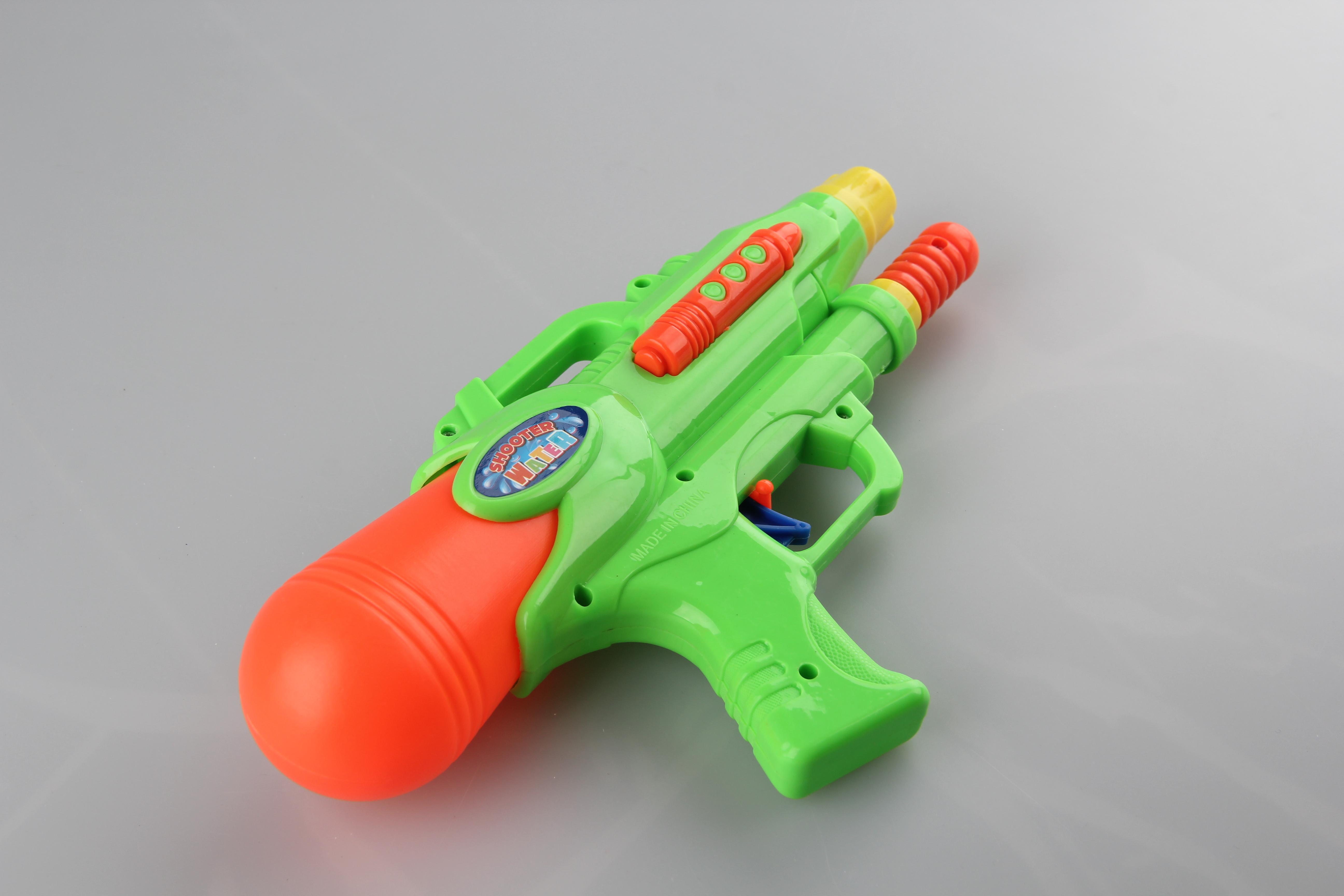 The 508 children's water gun toy is a must-have for beach rafting, water play and water fights on Taobao Specification drawing