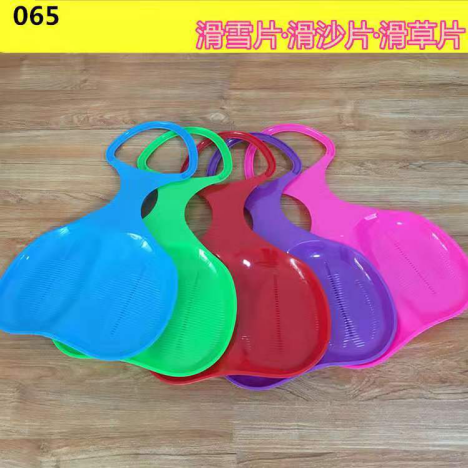 Outdoor toys such as ski skis and ski pads are selling well on Taobao full figure