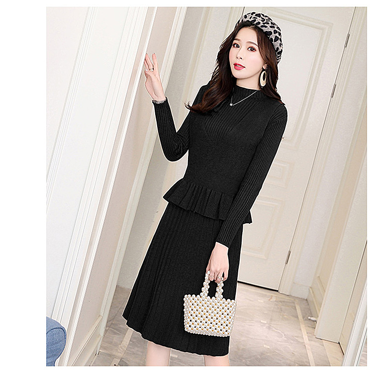 A new two-piece knitted vest dress for women's autumn and winter, featuring a ruffled hem and a long base layer sweater dress Specification image