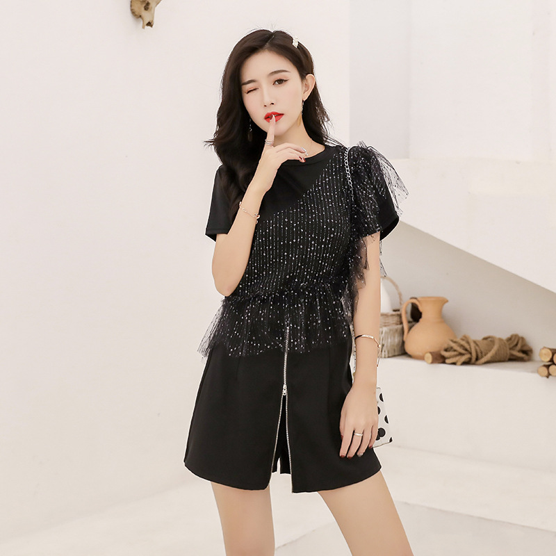 This two-piece, stylish and slimming set that covers the belly of a chubby girl and makes her look younger and slimmer is perfect for overweight women details Picture