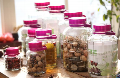 Hot selling waxberry wine glass foam bottle plum wine bottle storage bottle